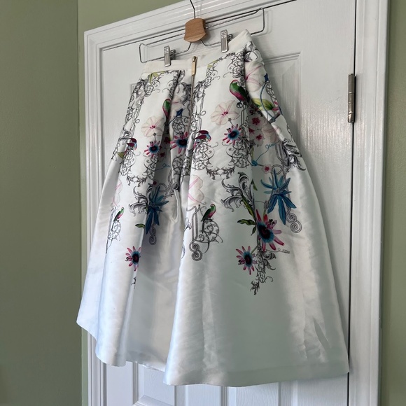 Ted Baker White Floral Petale Passion Flower Full Midi Skirt Size 1 - Picture 8 of 15